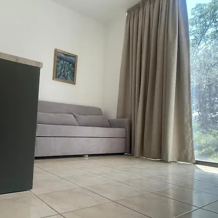 Saranda Apartment アパート